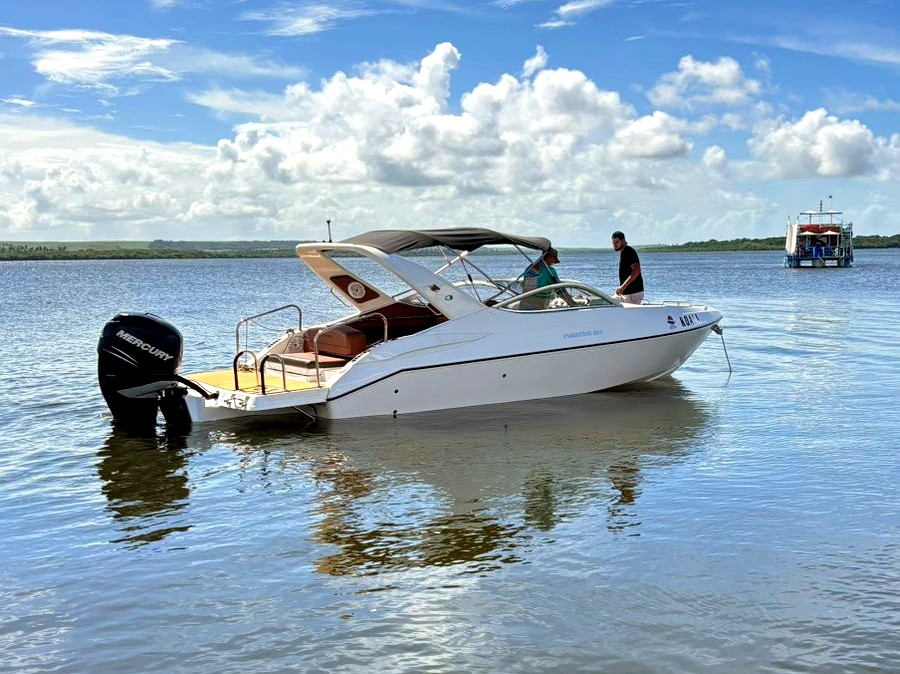 Aluguel da lancha Phantom 26 em João Pessoa